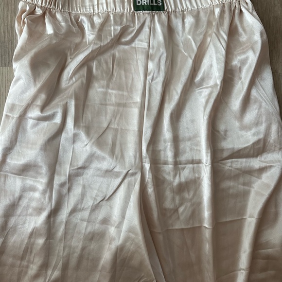 Daily Drills Silk Pants - Picture 4 of 5